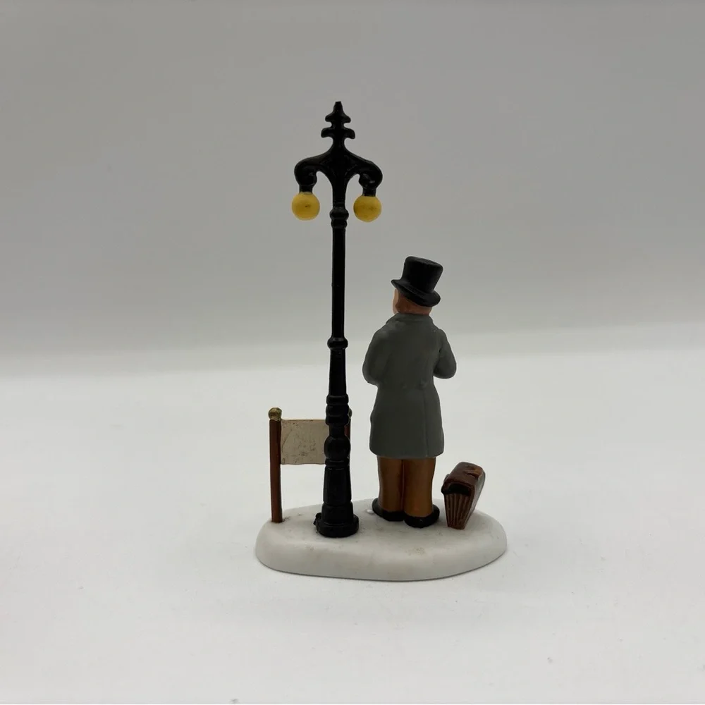 Dept 56 2005 HVC Dicken Village Dickens Submitting His First Manuscript 56.58428